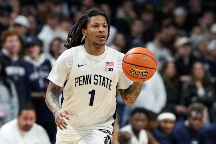 Penn State Nittany Lions guard Ace Baldwin Jr (1) dribbles the ball during the first half against the Northwestern Wildcats at Bryce Jordan Center. Northwestern defeated Penn State 76-72.